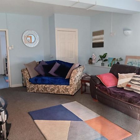 בורנמות' Amitie Guest House מראה חיצוני תמונה