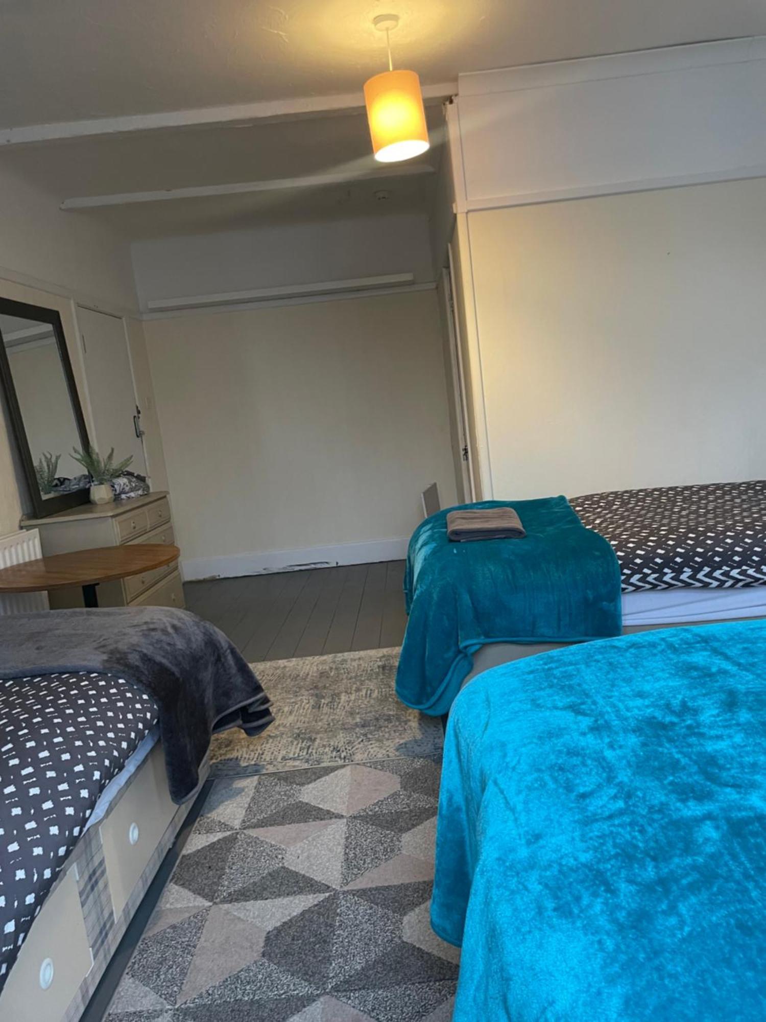 בורנמות' Amitie Guest House מראה חיצוני תמונה