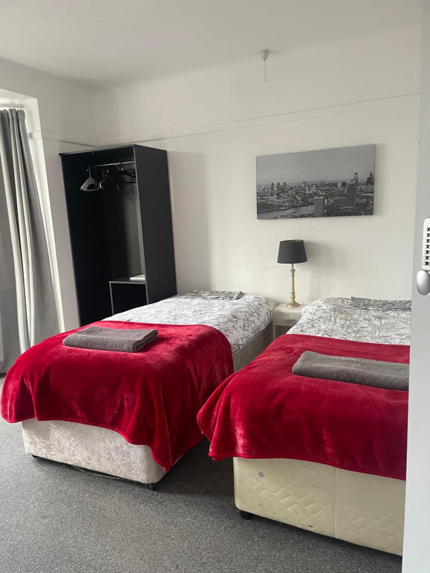 בורנמות' Amitie Guest House מראה חיצוני תמונה