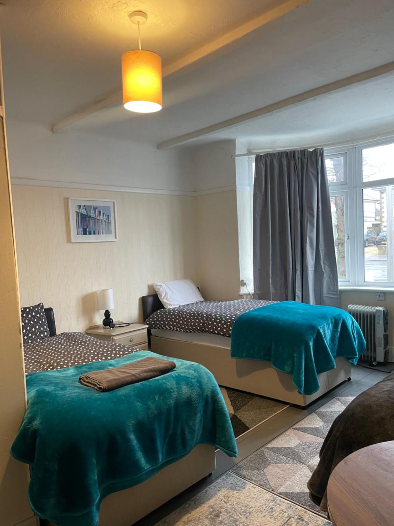 בורנמות' Amitie Guest House מראה חיצוני תמונה