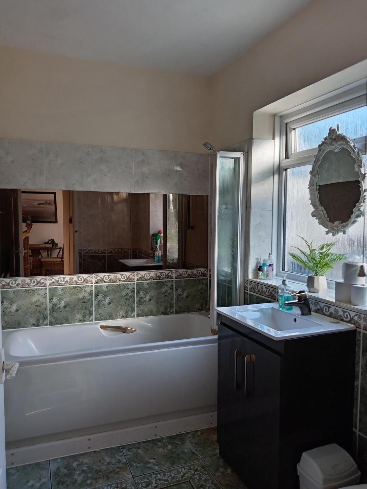 בורנמות' Amitie Guest House מראה חיצוני תמונה